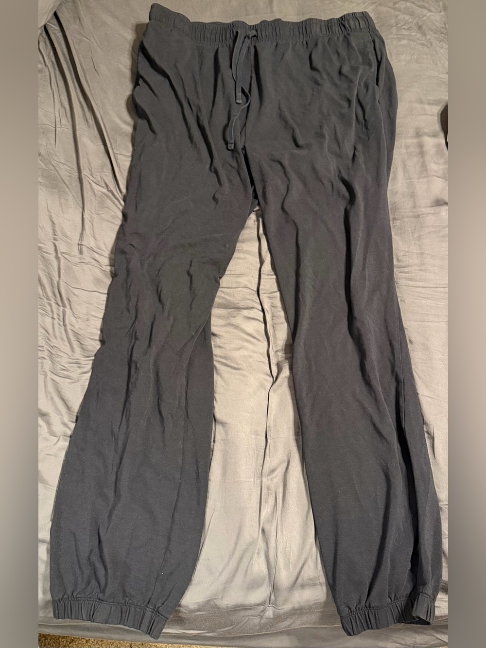 Skims Men’s Jogger - Picture 2 of 2